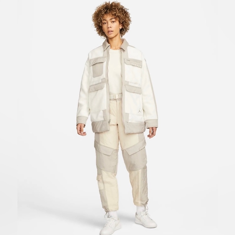 Jordan Cozy Girl Womans Jacket New with Tags Size L  DJ2723-121 - MSRP $300 New